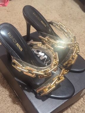 Fashion Nova Black Heeled Sandals with Gold Chain Straps